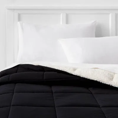 New - Full/Queen Faux Shearling Washed Microfiber Reversible Comforter Black - Room