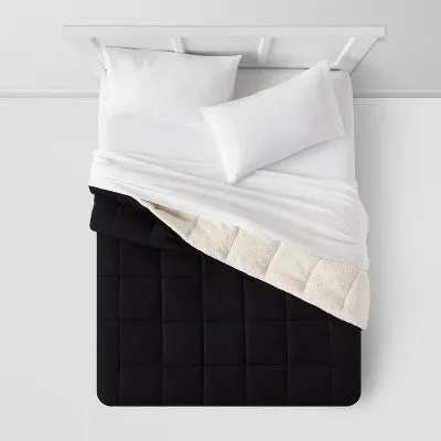 New - Full/Queen Faux Shearling Washed Microfiber Reversible Comforter Black - Room