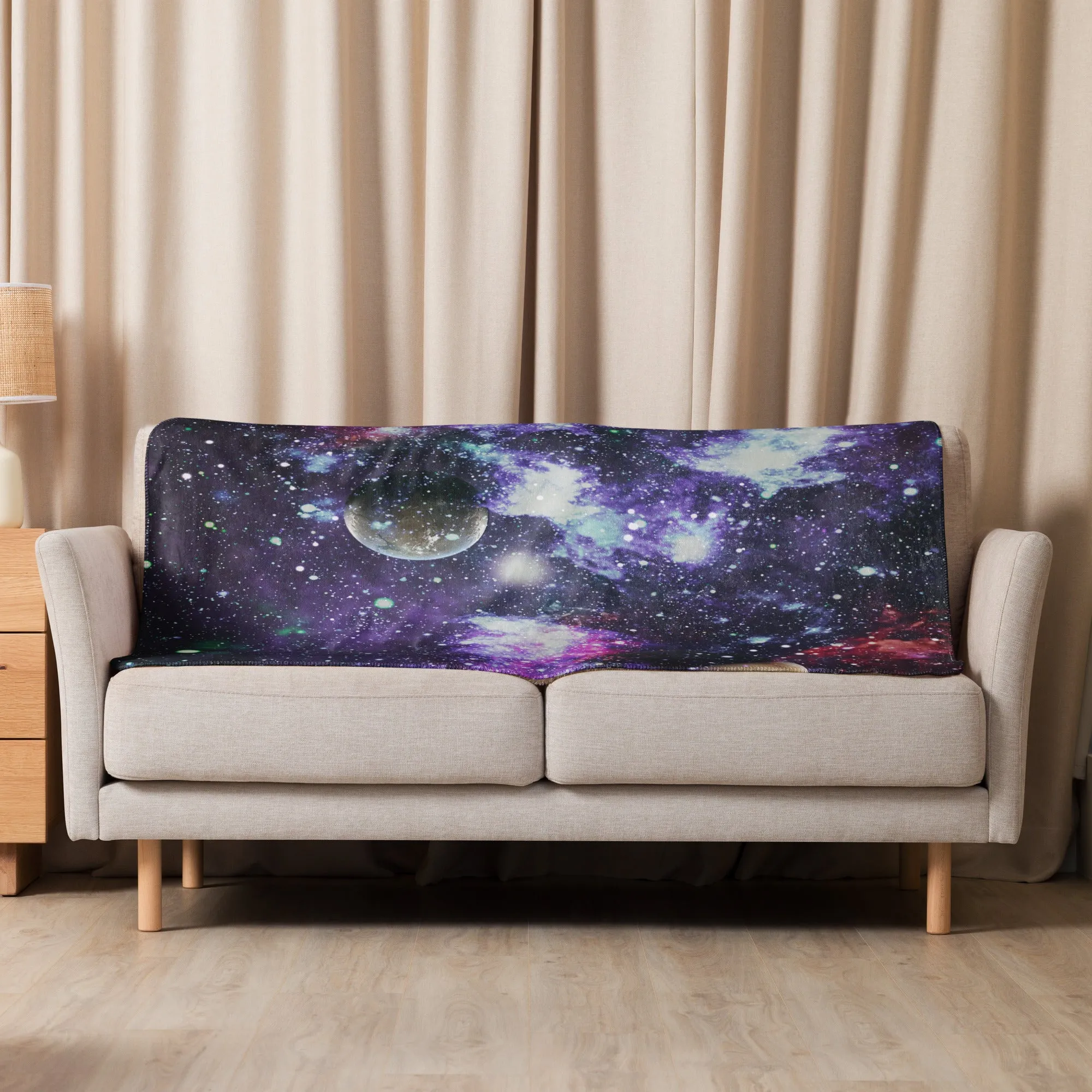 Space Sherpa blanket lioness-love